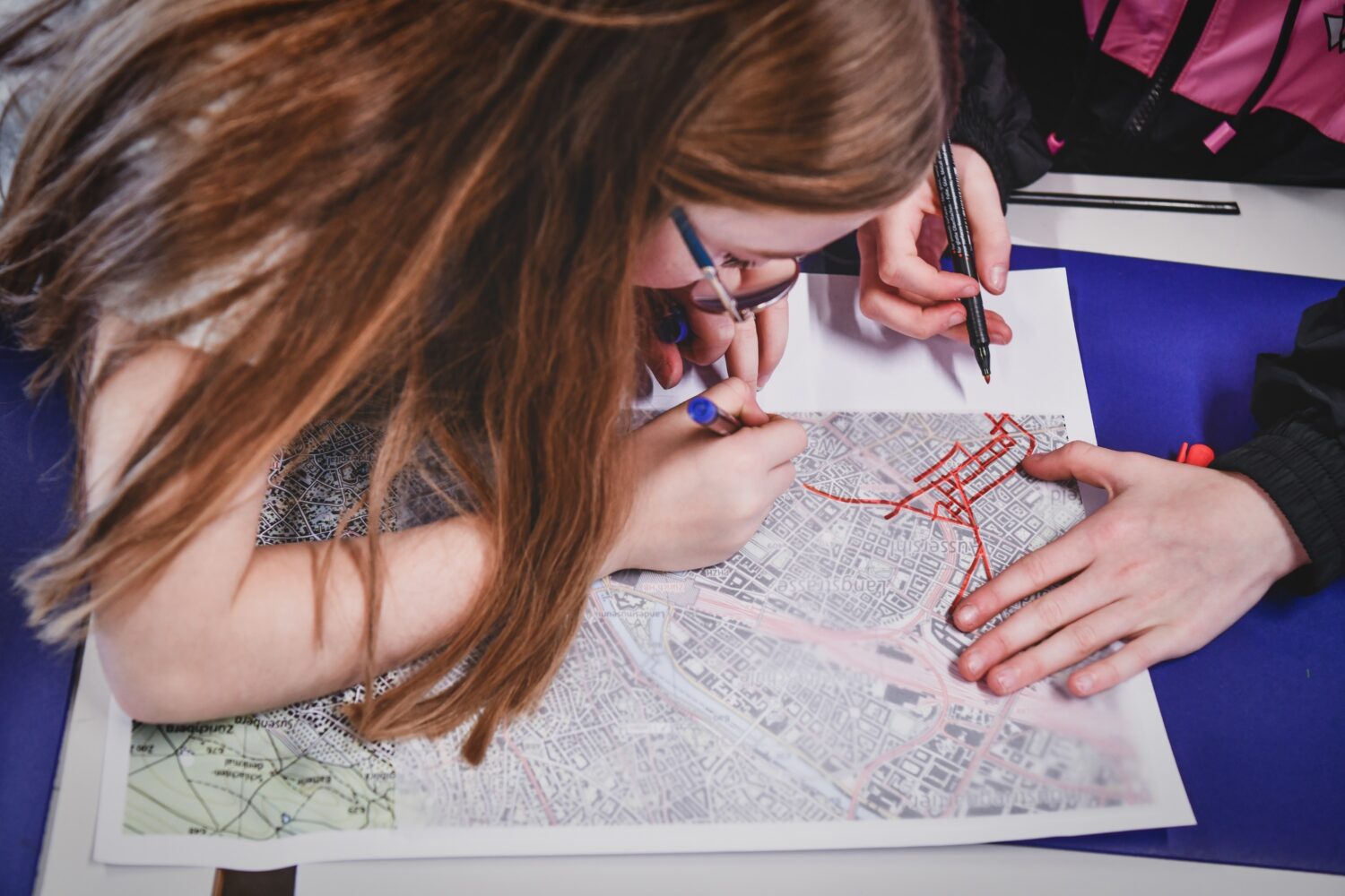 Quartierforscher:in. Schüler:innen erkunden Baukultur